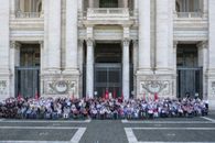 Malteser Romwallfahrt 2022 - Gruppenfoto vor St. Giovanni in Laterano