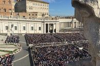 Messe mit Papst Franziskus auf dem Petersplatz